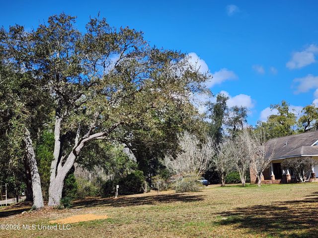 5378 Menge Avenue, Pass Christian, MS 39571