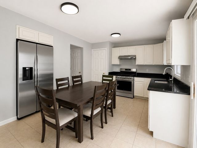 16 Parker St 16, Quincy, MA 02169