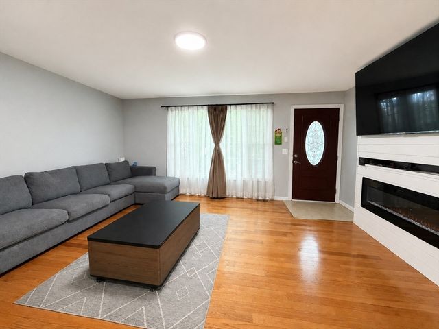 16 Parker St 16, Quincy, MA 02169