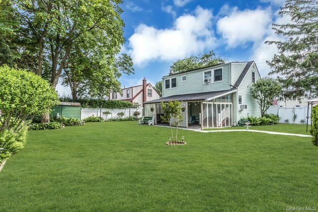 93 Gilroy Avenue, Uniondale, NY 11553
