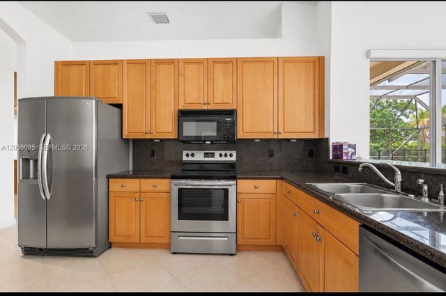 18659 SW 12th Street, Pembroke Pines, FL 33029