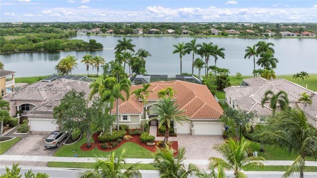 18659 SW 12th Street, Pembroke Pines, FL 33029