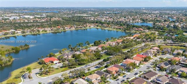 18659 SW 12th Street, Pembroke Pines, FL 33029