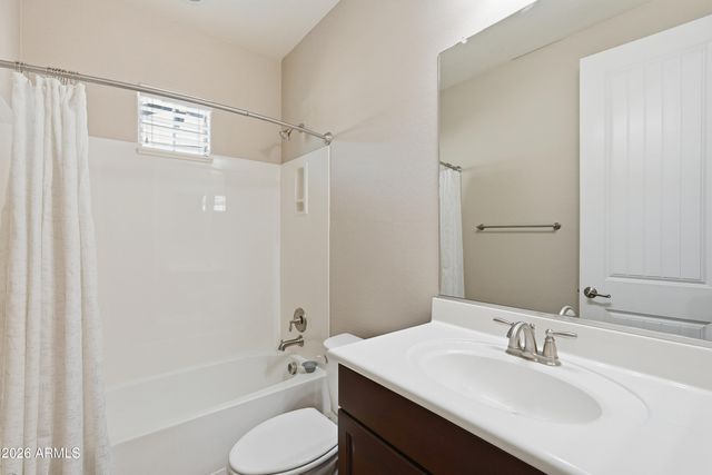 945 W YELLOWSTONE Way, Chandler, AZ 85248