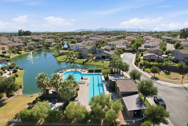 945 W YELLOWSTONE Way, Chandler, AZ 85248