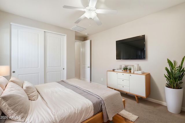 945 W YELLOWSTONE Way, Chandler, AZ 85248