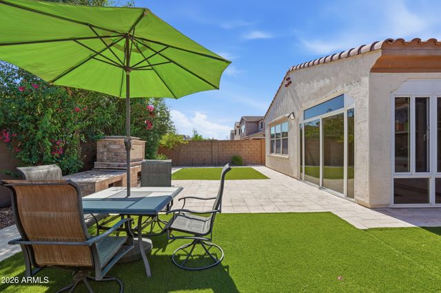 945 W YELLOWSTONE Way, Chandler, AZ 85248