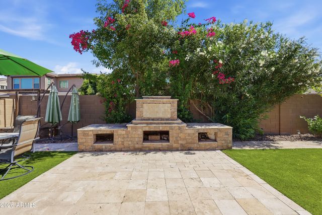 945 W YELLOWSTONE Way, Chandler, AZ 85248