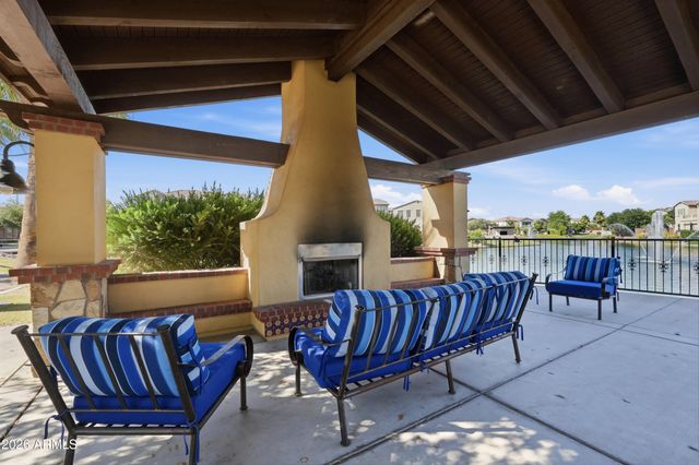 945 W YELLOWSTONE Way, Chandler, AZ 85248
