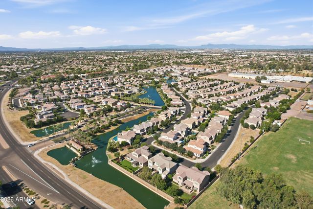 945 W YELLOWSTONE Way, Chandler, AZ 85248
