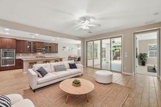 945 W YELLOWSTONE Way, Chandler, AZ 85248