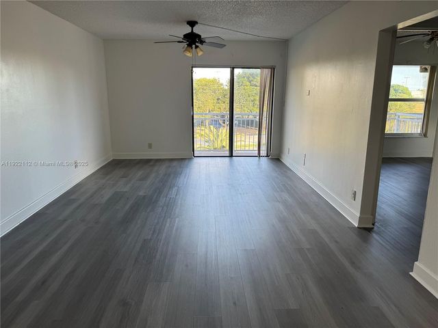 405 S Pine Island Rd 413D, Plantation, FL 33324