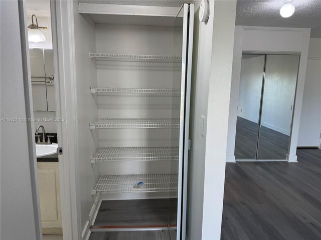 405 S Pine Island Rd 413D, Plantation, FL 33324