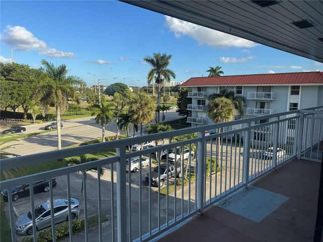 405 S Pine Island Rd 413D, Plantation, FL 33324