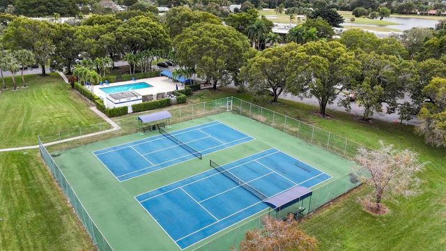 16251 Golf Club Road 305, Weston, FL 33326