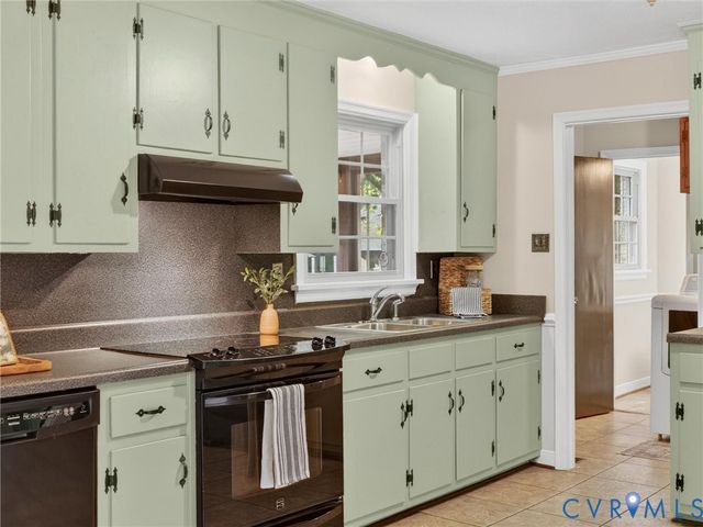 5700 Baron Dr, Chesterfield, VA 23832