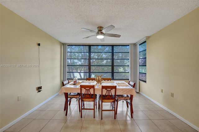 1713 Whitehall Dr 304, Davie, FL 33324