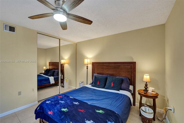 1713 Whitehall Dr 304, Davie, FL 33324