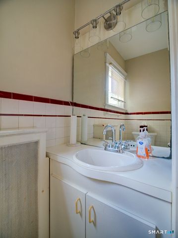 529 Yale Avenue, New Haven, CT 06515