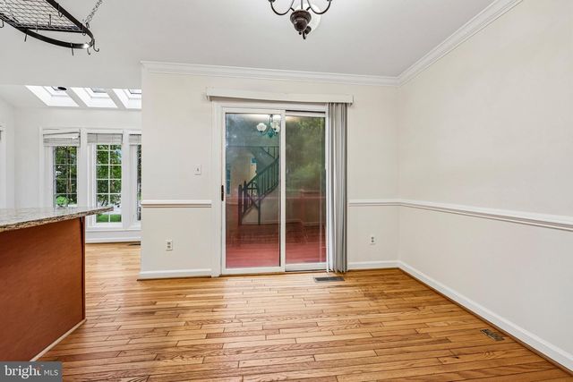 21208 HEDGEROW TER, Ashburn, VA 20147