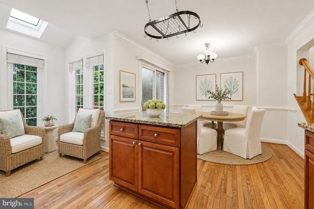 21208 HEDGEROW TER, Ashburn, VA 20147