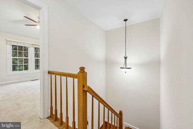 21208 HEDGEROW TER, Ashburn, VA 20147