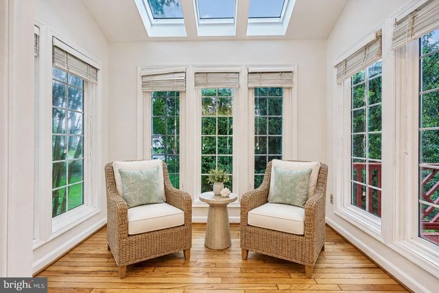 21208 HEDGEROW TER, Ashburn, VA 20147