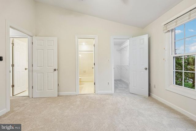 21208 HEDGEROW TER, Ashburn, VA 20147