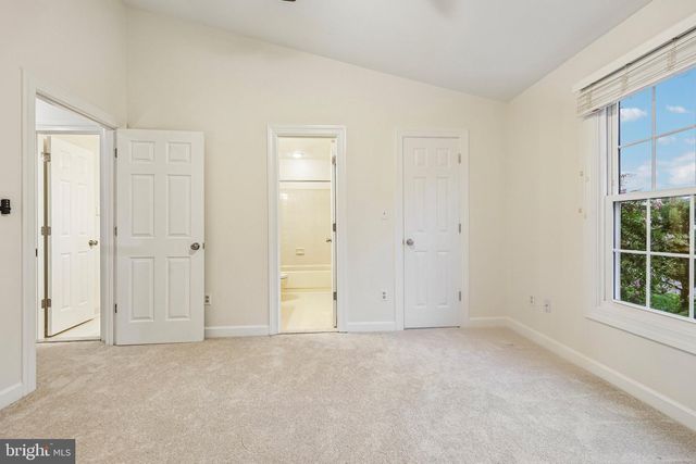 21208 HEDGEROW TER, Ashburn, VA 20147