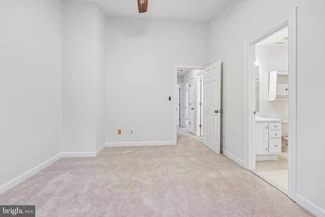 21208 HEDGEROW TER, Ashburn, VA 20147