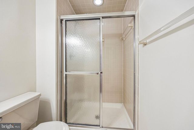 21208 HEDGEROW TER, Ashburn, VA 20147