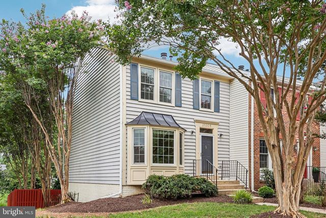 21208 HEDGEROW TER, Ashburn, VA 20147