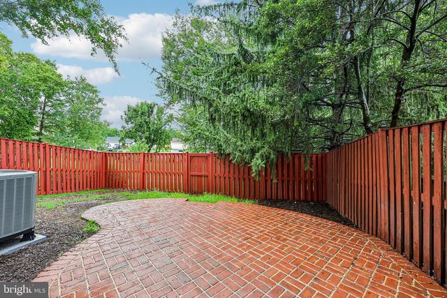 21208 HEDGEROW TER, Ashburn, VA 20147