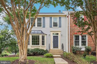 21208 HEDGEROW TER, Ashburn, VA 20147