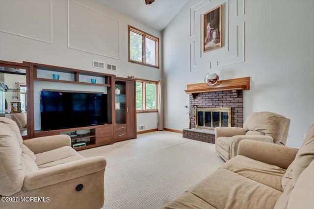 73 Windsor Drive, Eatontown, NJ 07724