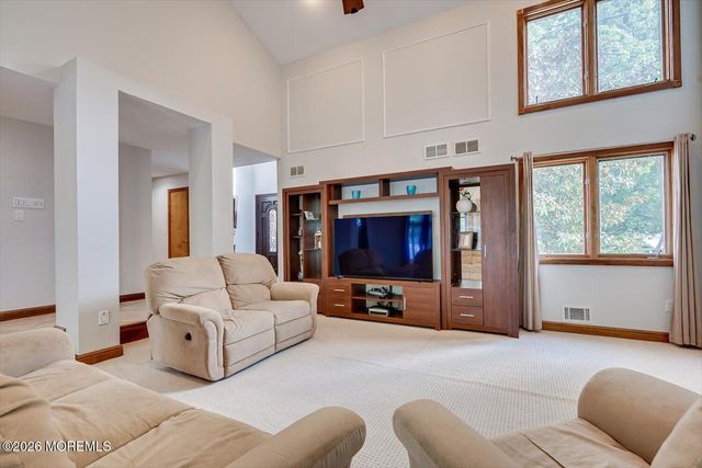73 Windsor Drive, Eatontown, NJ 07724