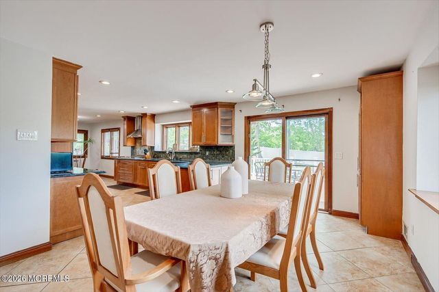 73 Windsor Drive, Eatontown, NJ 07724