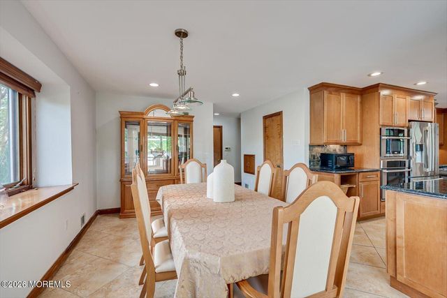 73 Windsor Drive, Eatontown, NJ 07724