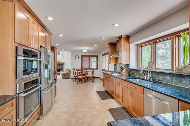 73 Windsor Drive, Eatontown, NJ 07724