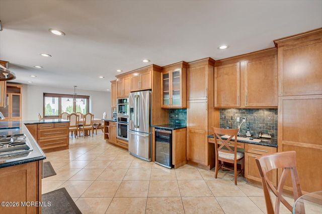 73 Windsor Drive, Eatontown, NJ 07724