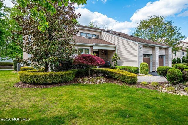 73 Windsor Drive, Eatontown, NJ 07724