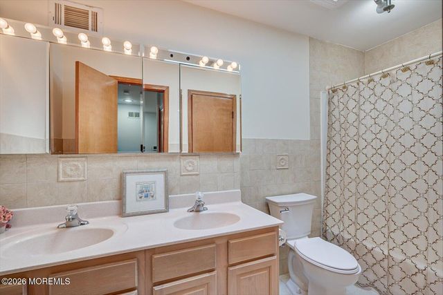 73 Windsor Drive, Eatontown, NJ 07724