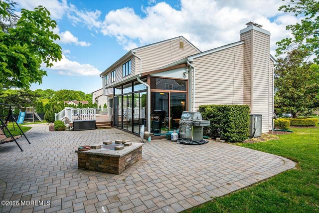 73 Windsor Drive, Eatontown, NJ 07724