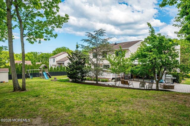 73 Windsor Drive, Eatontown, NJ 07724
