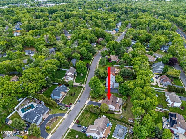 73 Windsor Drive, Eatontown, NJ 07724