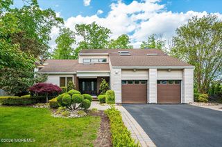 73 Windsor Drive, Eatontown, NJ 07724