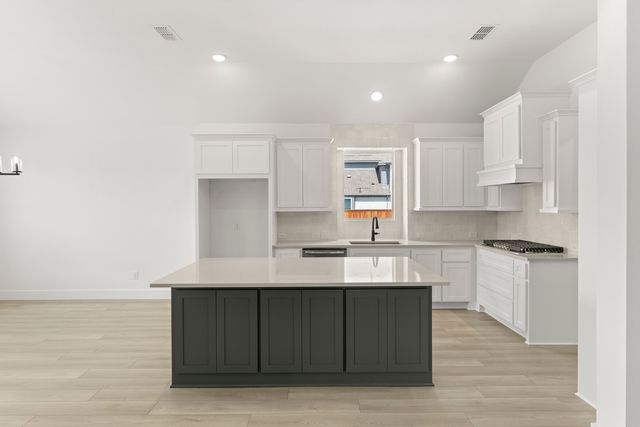 2100 Corbera Drive, Little Elm, TX 75068