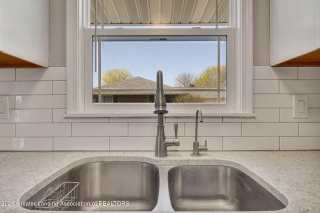 15499 Wood Road, Lansing, MI 48906