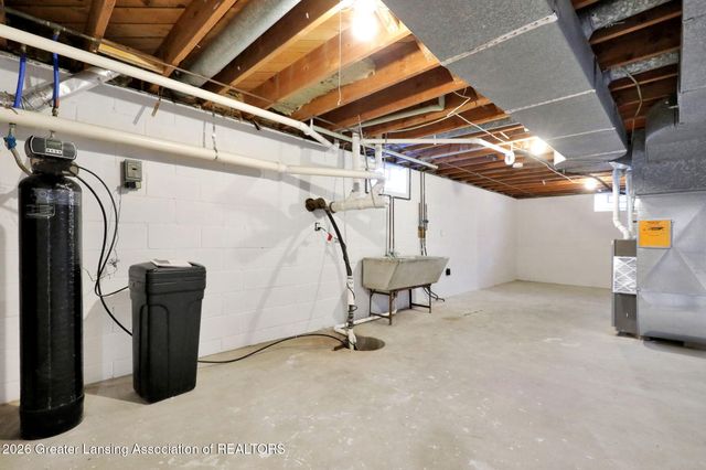 15499 Wood Road, Lansing, MI 48906
