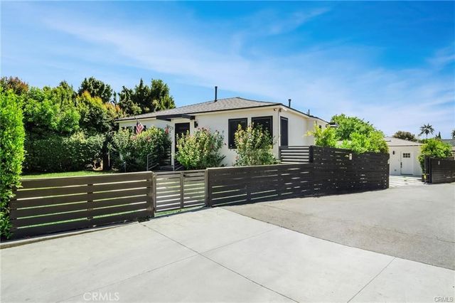 3023 Glendon Avenue, Los Angeles, CA 90034